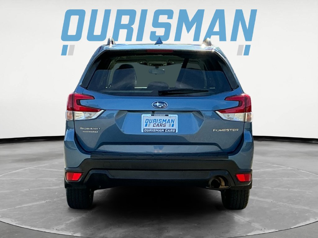 Used 2022 Subaru Forester Premium AWD/4WD image 6