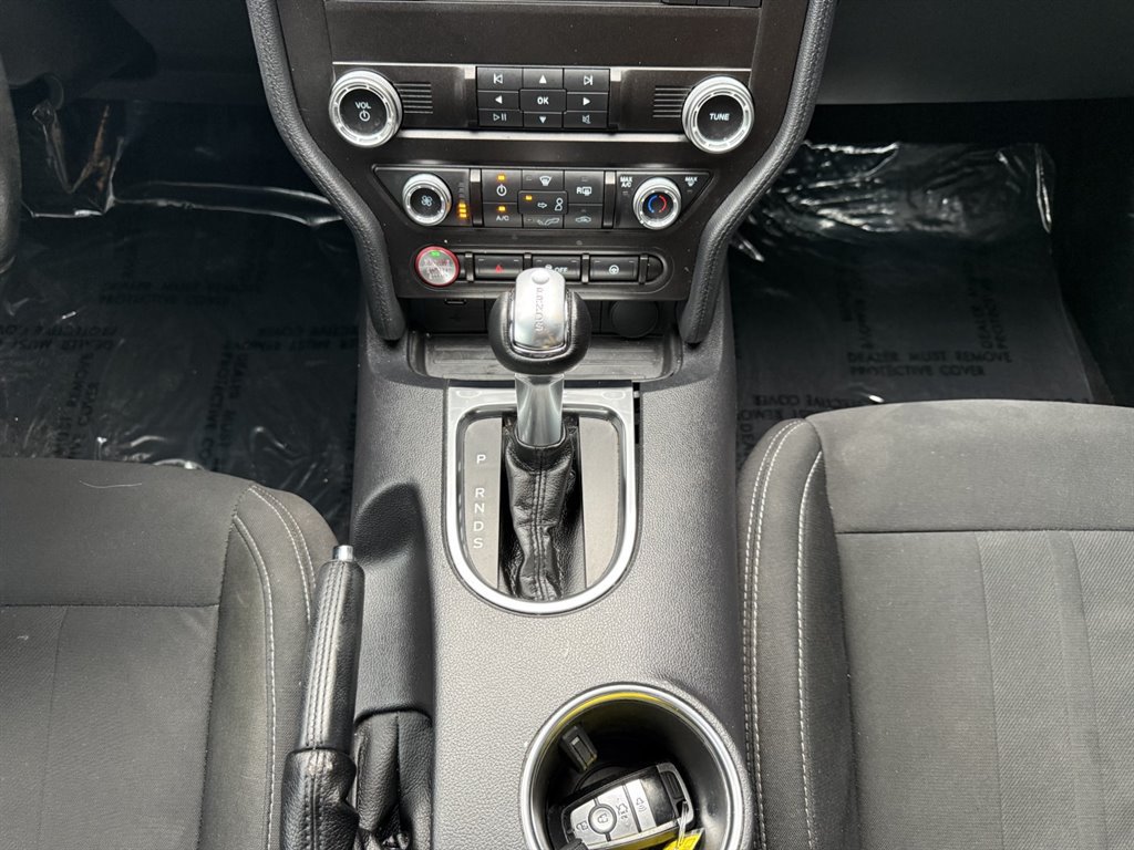 Used 2020 Ford Mustang Coupe RWD image 24