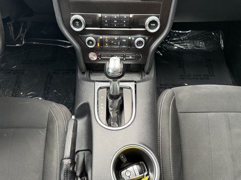 Used 2020 Ford Mustang Coupe RWD image 24