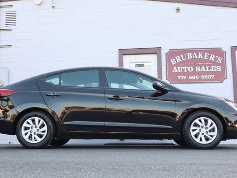 Used 2020 Hyundai Elantra SE FWD image 1
