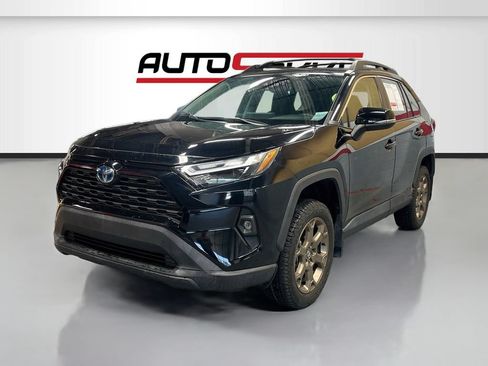 Used 2023 Toyota RAV4 AWD Hybrid image 3