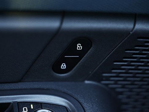 Used 2025 MINI Cooper Countryman S w/ Comfort Package Max image 17