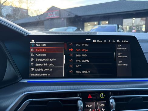 Used 2022 BMW X5 xDrive40i w/ Premium Package image 49