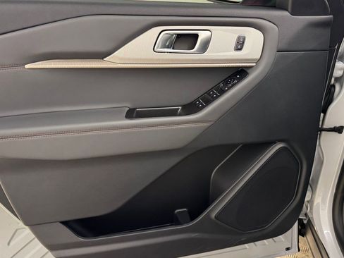 New 2026 Ford Explorer Active w/ Active Comfort Package image 35