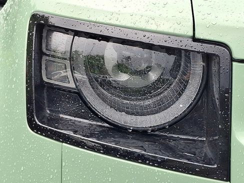 Used 2023 Land Rover Defender 110 75th Limited Edition AWD/4WD image 9