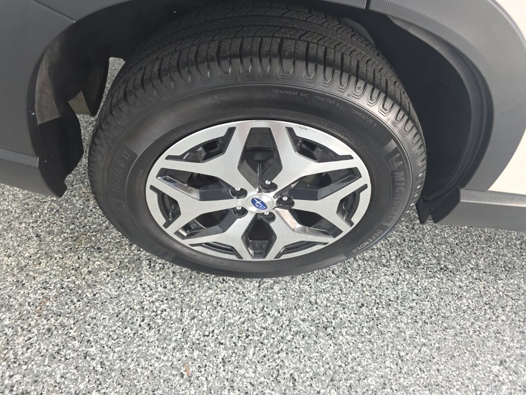 Used 2020 Subaru Forester Premium AWD/4WD image 11