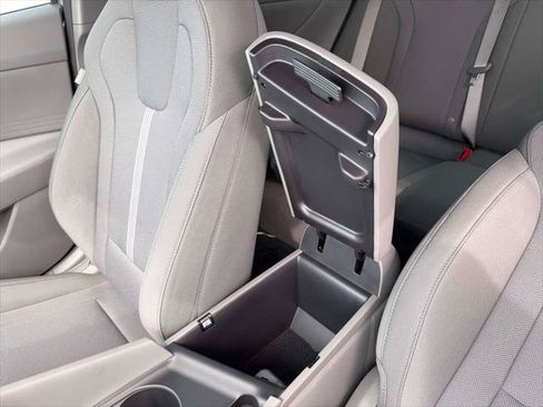 New 2026 Hyundai Elantra SE w/ Cargo Package FWD image 18
