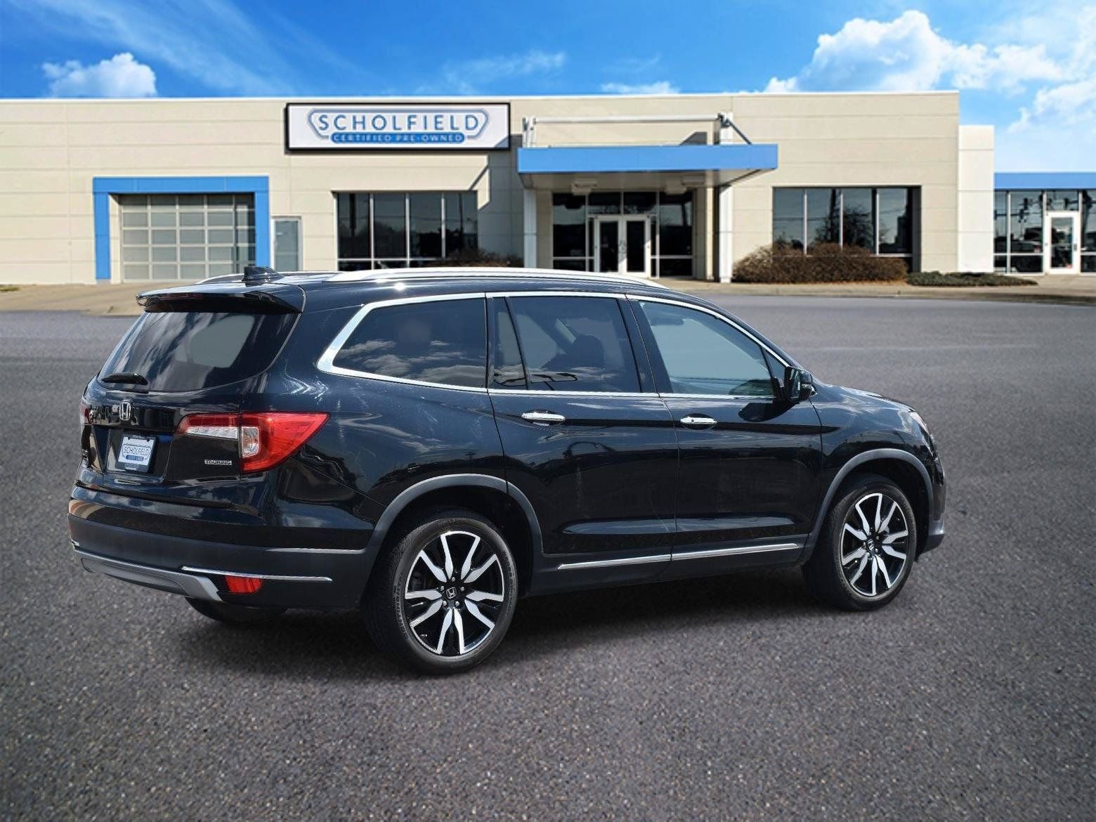 Used 2022 Honda Pilot Touring image 3