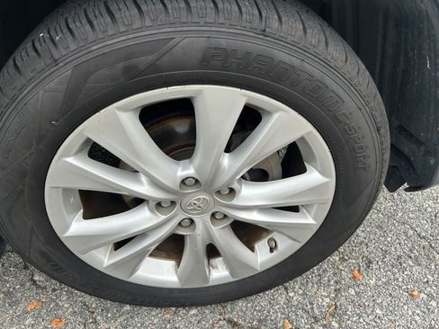Used 2013 Toyota RAV4 Limited AWD/4WD image 24