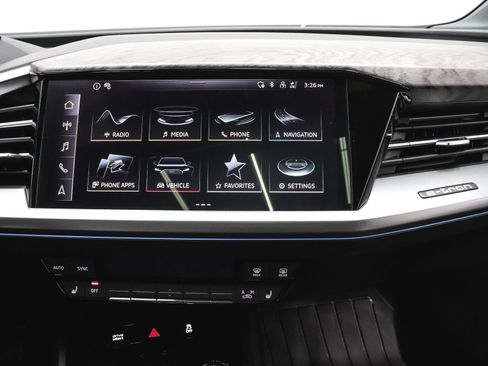 Used 2025 Audi Q4 e-tron Premium Plus w/ Premium Plus image 29