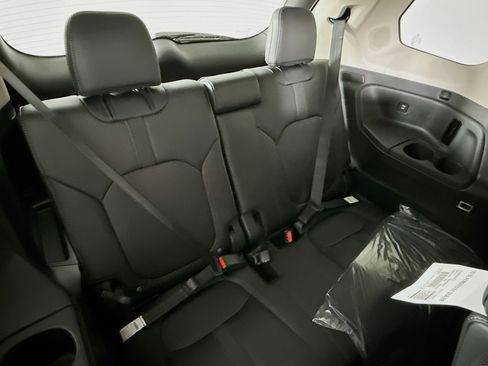 New 2025 Honda Pilot Touring image 36