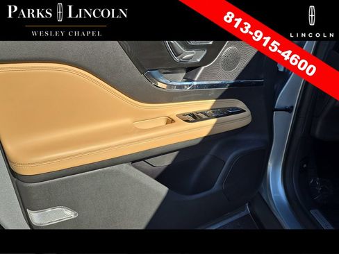 Certified 2023 Lincoln Corsair Reserve image 16