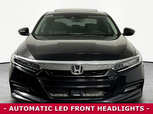 Used 2019 Honda Accord Touring image 2