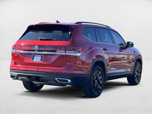 Used 2025 Volkswagen Atlas SE image 5