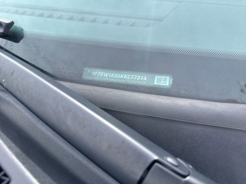 Used 2019 Ford F150 Lariat w/ Equipment Group 502A Luxury image 13