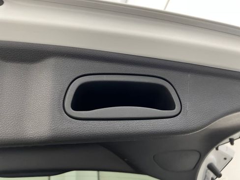 Used 2025 Jeep Compass Trailhawk image 33