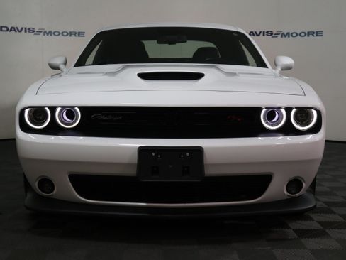Used 2019 Dodge Challenger R/T Scat Pack RWD image 12