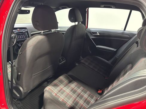 Used 2021 Volkswagen Golf 4-Door image 34