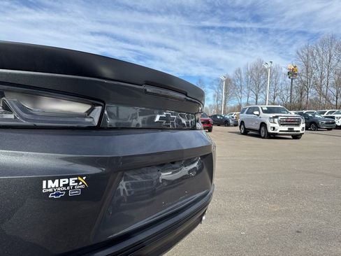 Used 2017 Chevrolet Camaro SS image 26