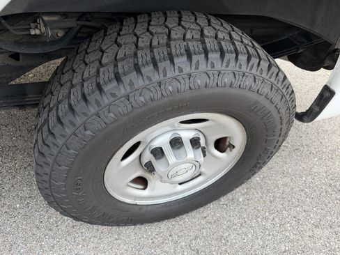 Used 2019 Chevrolet Express 2500 w/ Driver Convenience Package image 7