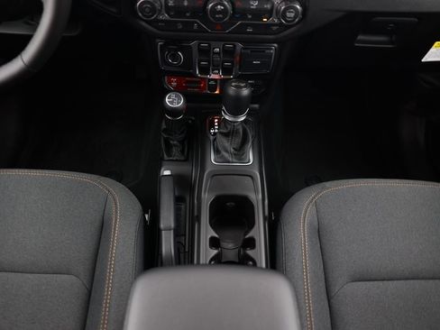 New 2026 Jeep Wrangler Unlimited Sport image 25