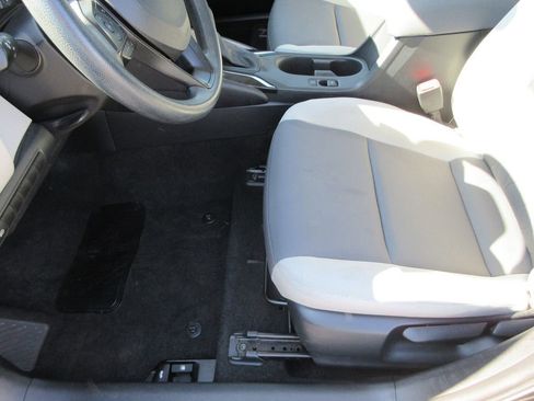 Used 2023 Toyota Corolla LE image 19