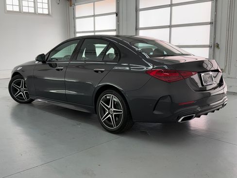Used 2023 Mercedes-Benz C 300 4MATIC Sedan image 3