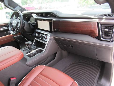 Used 2024 GMC Sierra 1500 Denali Ultimate image 12