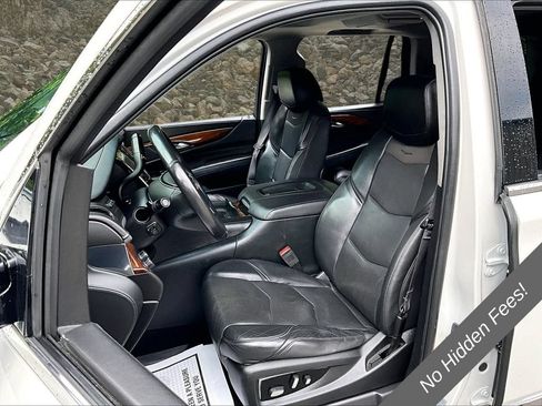Used 2017 Cadillac Escalade Luxury AWD/4WD image 20