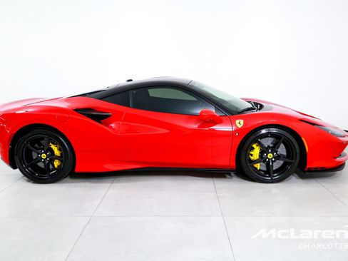 Used 2020 Ferrari F8 Tributo RWD image 9