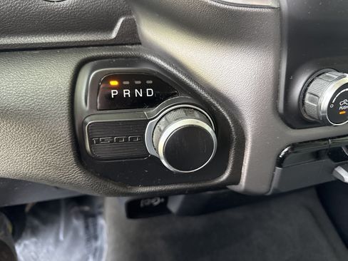 Used 2019 RAM 1500 Big Horn RWD image 3