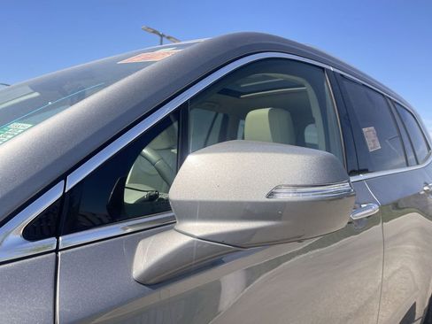 Used 2023 Cadillac XT6 Premium Luxury w/ Technology Package AWD/4WD image 3