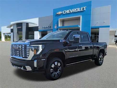 New 2025 GMC Sierra 2500 Denali w/ Denali Reserve Package image 9