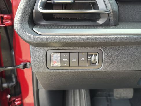 New 2026 Chevrolet Traverse LT image 16