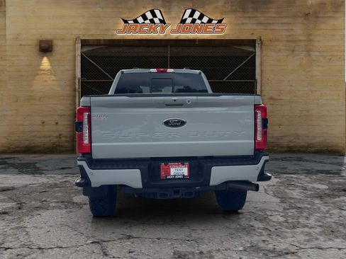 Used 2025 Ford F350 Lariat w/ Lariat Ultimate Package AWD/4WD image 8