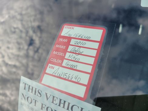 Used 2010 Dodge Nitro Heat w/ Chrome Accents Group image 10