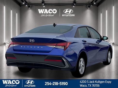 Used 2026 Hyundai Elantra SE w/ Cargo Package FWD image 9