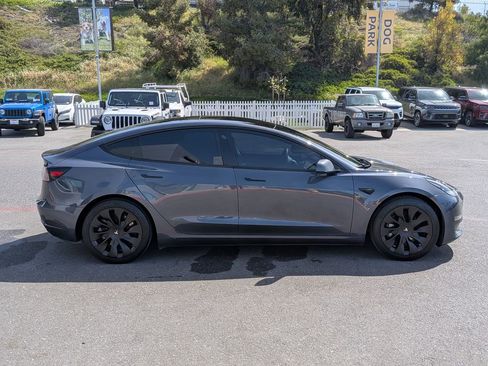 Used 2021 Tesla Model 3 Standard Range Plus image 9