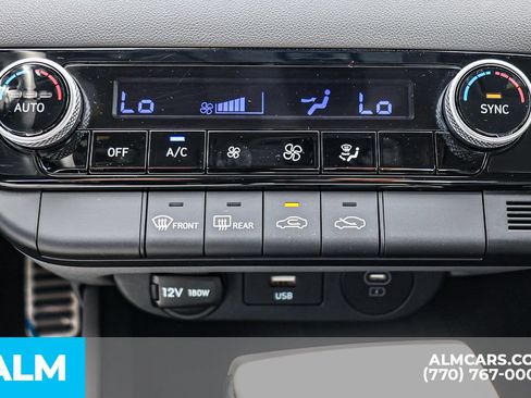 Used 2025 Hyundai Elantra Sport FWD image 39