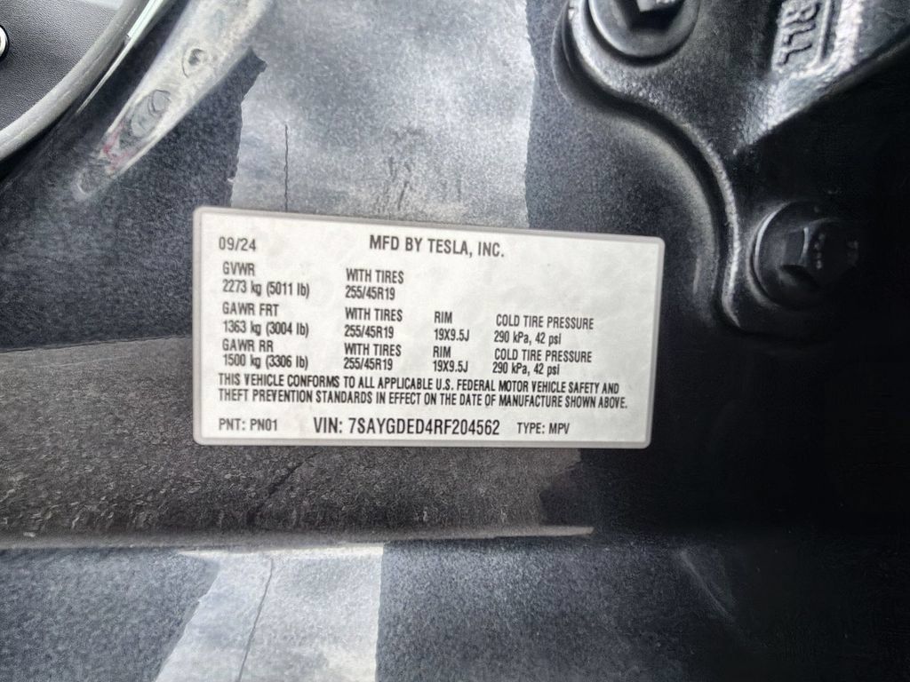 Used 2024 Tesla Model Y Long Range RWD image 29