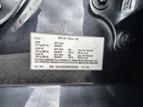Used 2024 Tesla Model Y Long Range RWD image 29