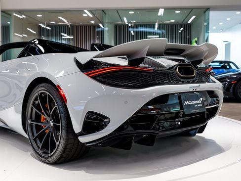 New 2027 McLaren 750S Spider RWD image 22
