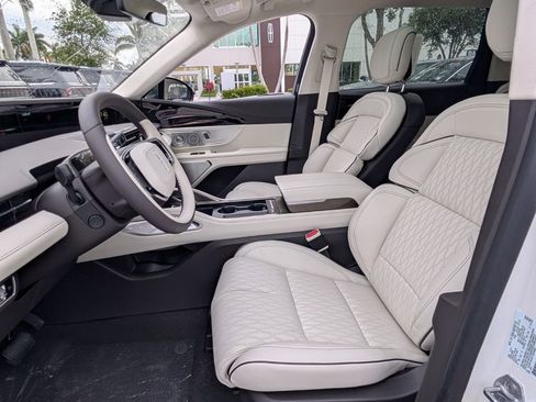 New 2026 Lincoln Nautilus Black Label AWD/4WD image 10