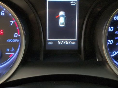 Used 2018 Toyota Camry SE image 25