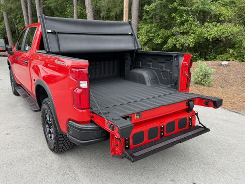 Used 2024 Chevrolet Silverado 1500 ZR2 w/ ZR2 Bison Edition AWD/4WD image 10