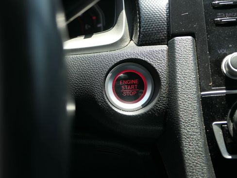 Used 2019 Honda Civic Sport image 17