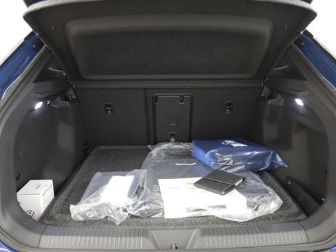 New 2026 Volkswagen ID.4 Pro S image 17