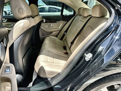 Used 2015 Mercedes-Benz C 300 Sedan image 4