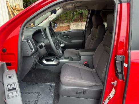 Used 2022 Nissan Frontier SV RWD image 15