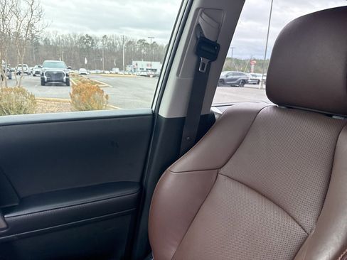 Used 2023 Toyota 4Runner Limited image 8